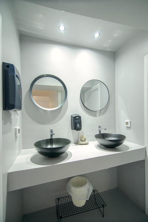 Central Hostel Oia Ostello *